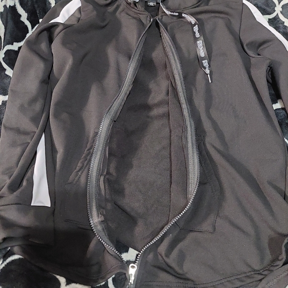Rouge Junior Plus 2X Black Zip-up Hoodie with White Stripes on Sleeves - Picture 4 of 6